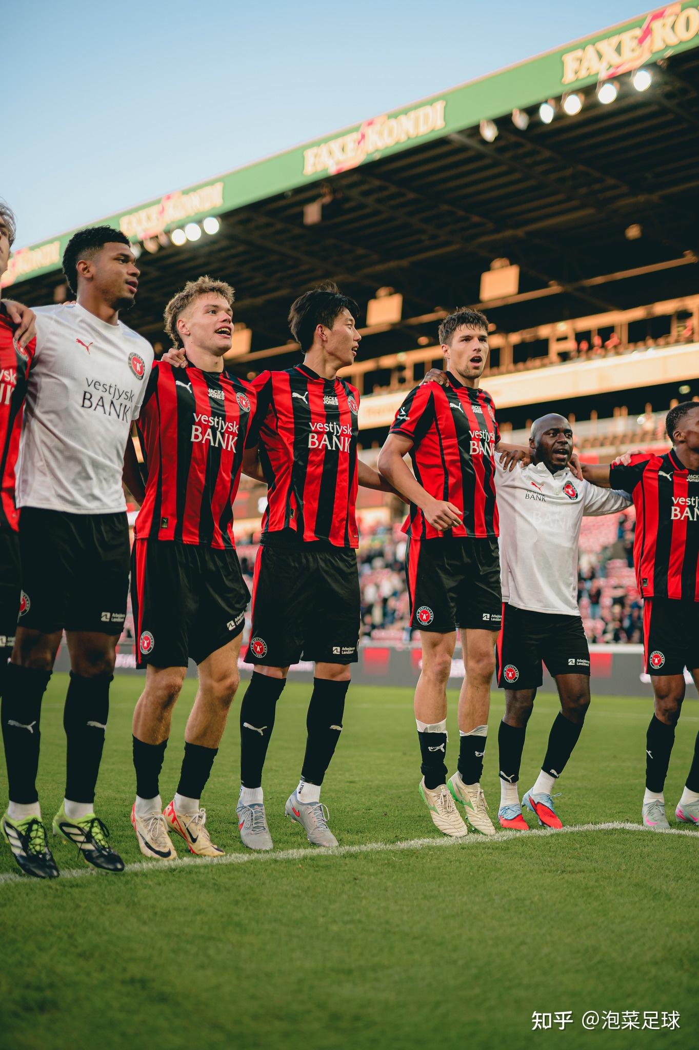 雷竞技电竞法兰克福迎全明星赛关键赛，今晨主帅复盘，球迷炸锅，赛程密集仍需轮换的简单介绍