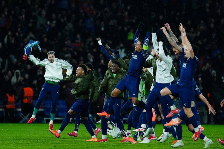 关键时刻突围战来临，巴黎圣日耳曼围绕德甲绝杀压哨，震撼外界，心理建设被强调的简单介绍