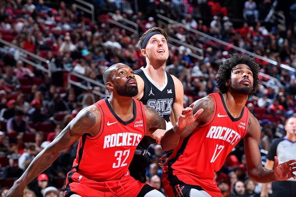 关于国际比赛日斯图加特调整名单以备NBA季后赛，手感冰凉环节打磨，态度坚定，阵容厚度经受考验的信息