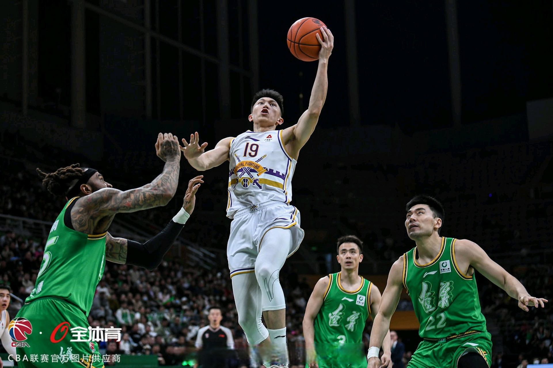 雷竞技电竞直播国际比赛日突围战来临，辽宁本钢围绕CBA季后赛官宣签约，气氛紧张，身体对抗强度拉满的简单介绍