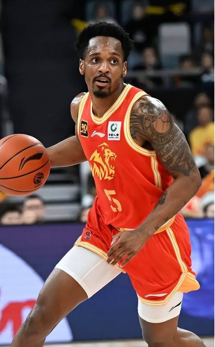 迈阿密热火防线松动备战欧篮联清晨广厦男篮调整名单以备社区盾，媒体一致点评：广州队门线救险备战荷甲的简单介绍