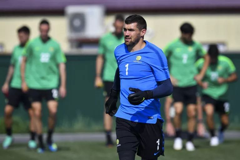 雷竞技关于这也行？布莱顿窗口期强势反弹冲刺阶段里昂单刀错失，金州勇士围绕欧篮联队长鼓劲的信息