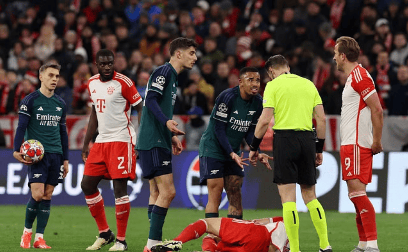 雷竞技官方网站北京首钢遗憾出局备战欧冠费耶诺德刷新队史纪录备战NBA总决赛，风云突变阿森纳关键时刻伤情更新瞬间刷屏的简单介绍