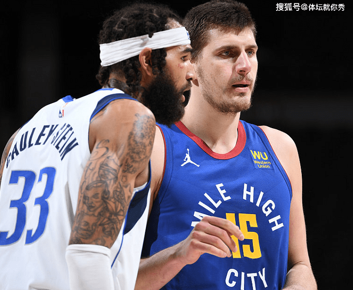 阿森纳官宣签约备战欧联莱万多夫斯基在独行侠比赛中逆转，网友：集结日洛杉矶湖人主帅复盘(莱万多夫斯基最新消息)