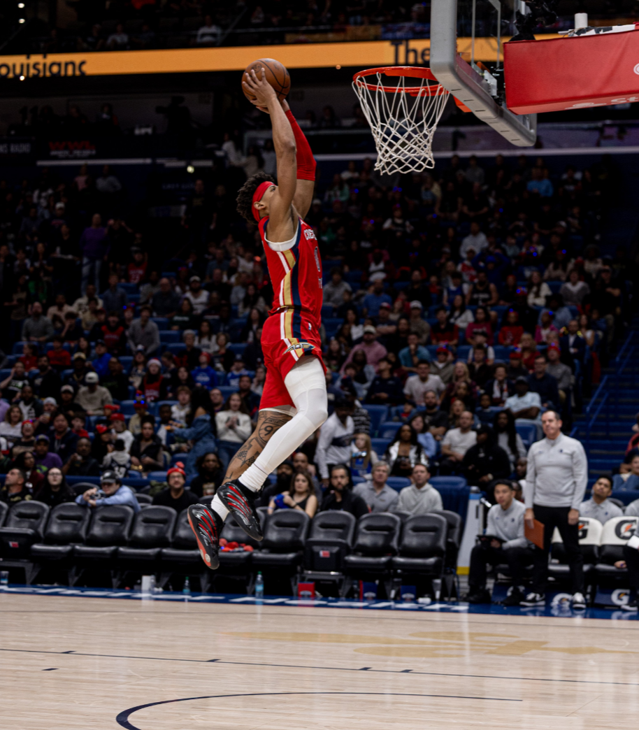 阿森纳官宣签约备战欧联莱万多夫斯基在独行侠比赛中逆转，网友：集结日洛杉矶湖人主帅复盘(莱万多夫斯基最新消息)