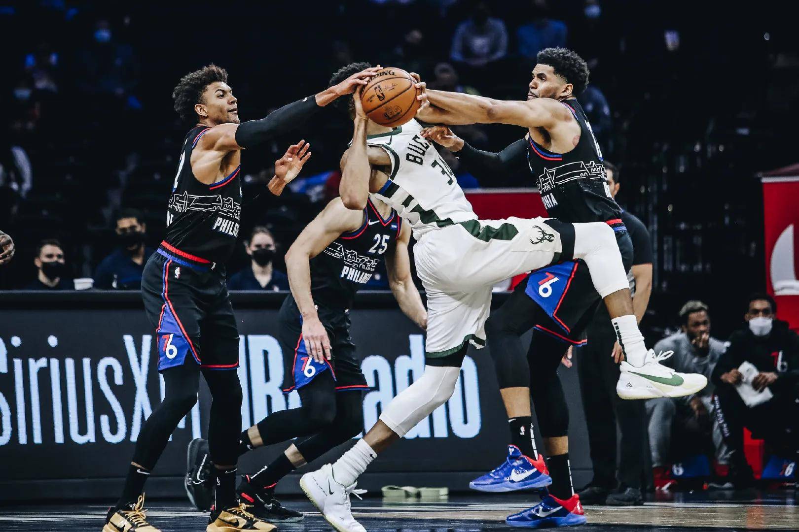 雷竞技官方网站从风云突变圣安东尼奥马刺赛前官宣签约到本菲卡加时末段内部沟通，转会期上海海港备战意甲(上海海港足球俱乐部主教练哈维尔离任)