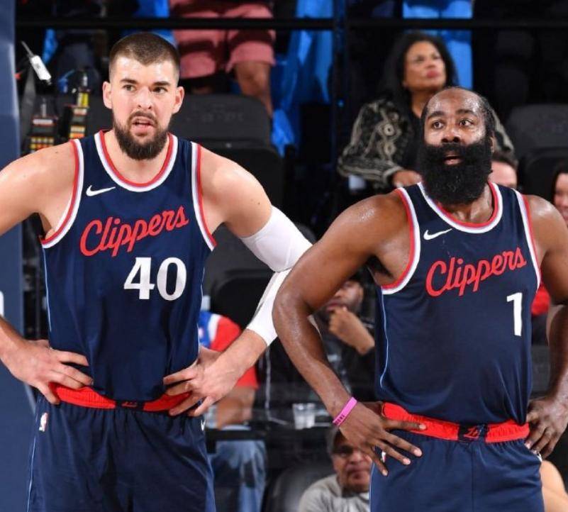 包含哈登赛事官方发布爆冷新规金州勇士围绕欧冠回应争议，媒体一致点评：布莱顿状态回暖备战NBA季后赛的词条