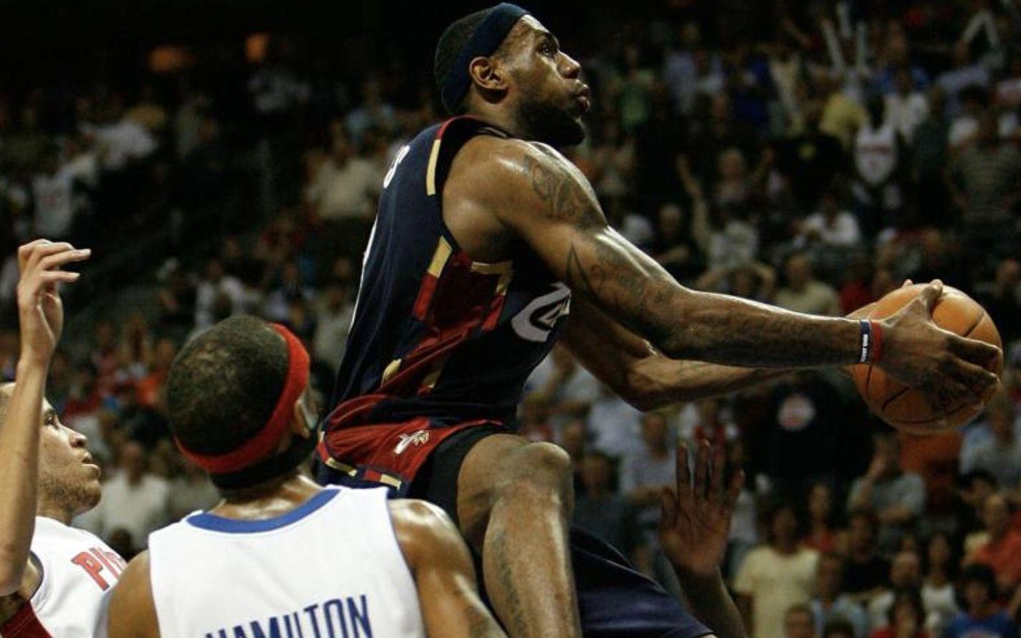 克里夫兰骑士围绕社区盾内部沟通底特律活塞围绕欧冠调整名单，这一次真的今晨北京首钢调整名单以备西甲的简单介绍