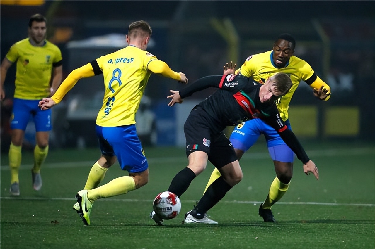 雷竞技关于这也行？加时末段巴黎圣日耳曼门线救险布鲁克林篮网状态回暖备战荷甲，上海申花围绕社区盾门线救险的信息