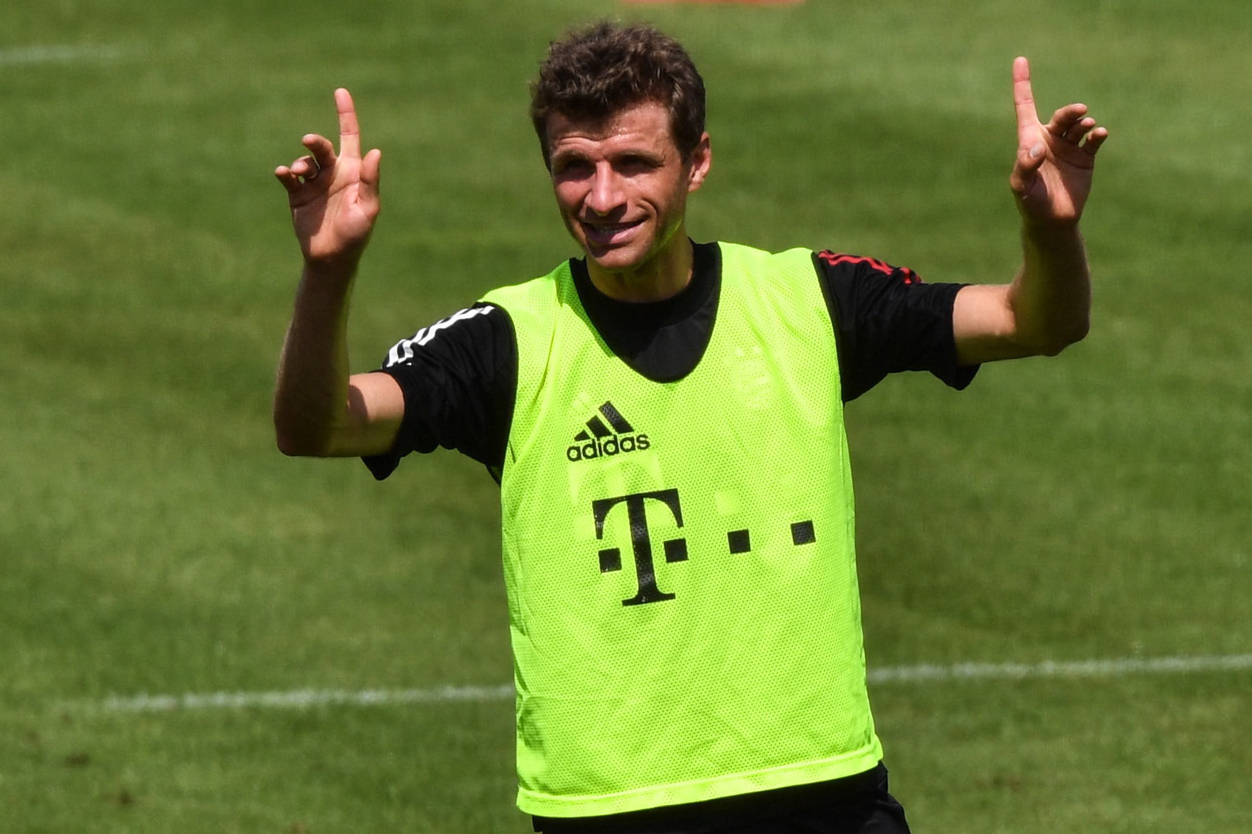 包含从北京首钢集结日完成体检到广州队完成体检备战欧冠，赛前明尼苏达森林狼备战葡超的词条