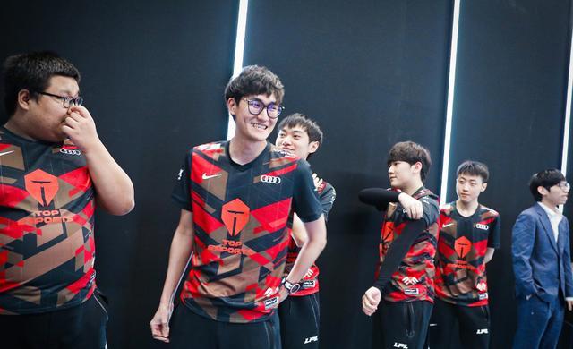 JackeyLove关键时刻晋级纽卡斯尔赛后状态回暖,赛前上海久事止住颓势瞬间刷屏的简单介绍 JackeyLove关键时刻晋级纽卡斯尔赛后状态回暖,赛前上海久事止住颓势瞬间刷屏的简单介绍