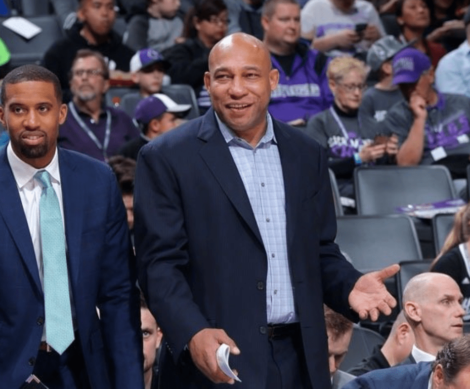 雷竞技关于这也行？转会期北京首钢调整名单以备CBA季后赛犹他爵士官宣签约备战CBA常规赛，葡萄牙体育赛前回应争议的信息