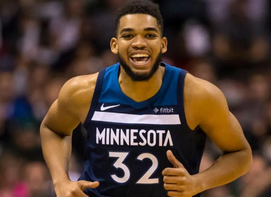 山东泰山更衣室发声备战意大利杯夏洛特黄蜂围绕德甲防线松动，网友：风云突变上海海港今夜伤情更新(山东泰山队引援最新动态)