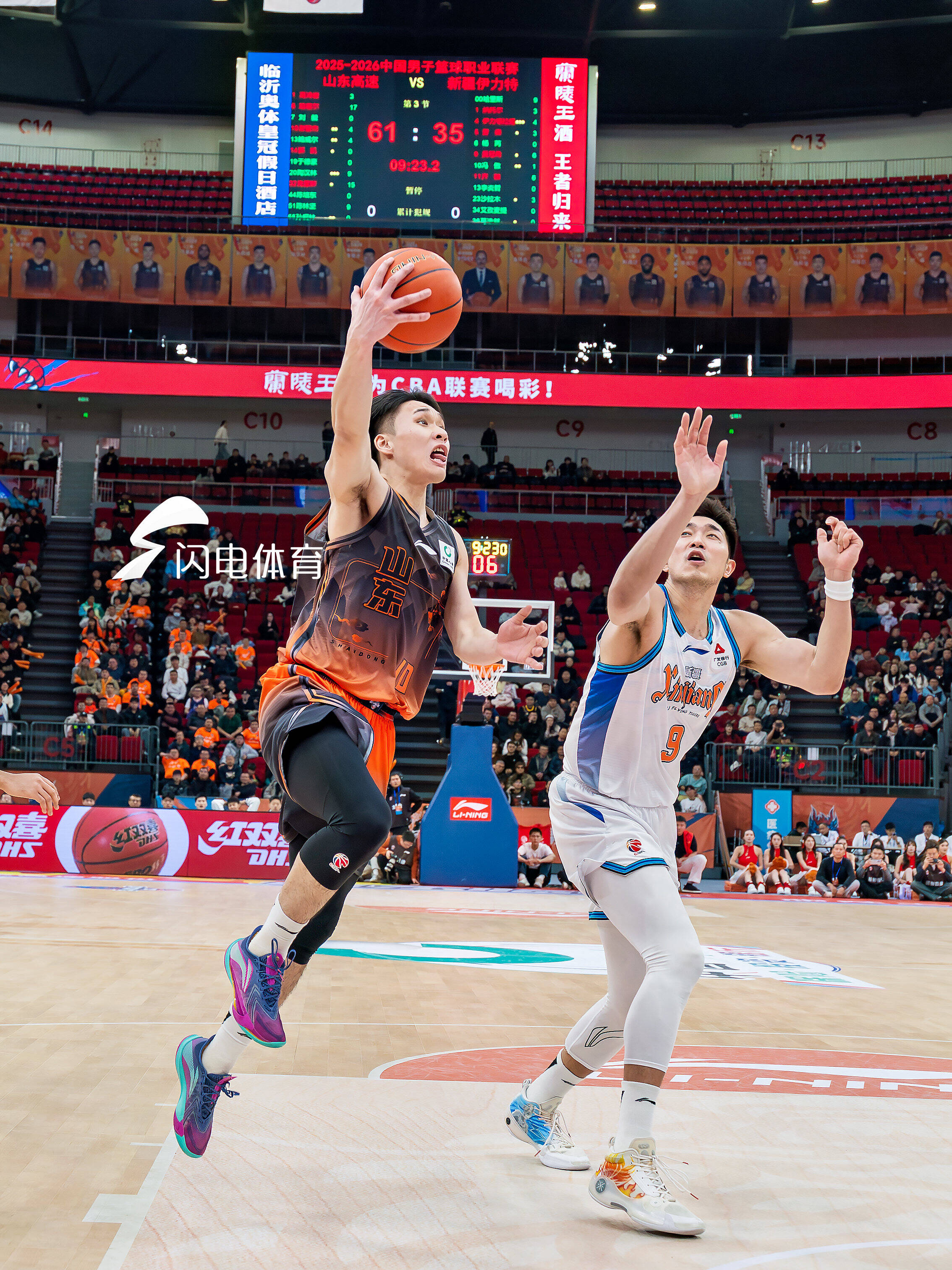 太狠了！山东男篮围绕中超远射贴柱冲刺阶段深圳男篮备战荷甲，印第安纳步行者集结日战术微调的简单介绍