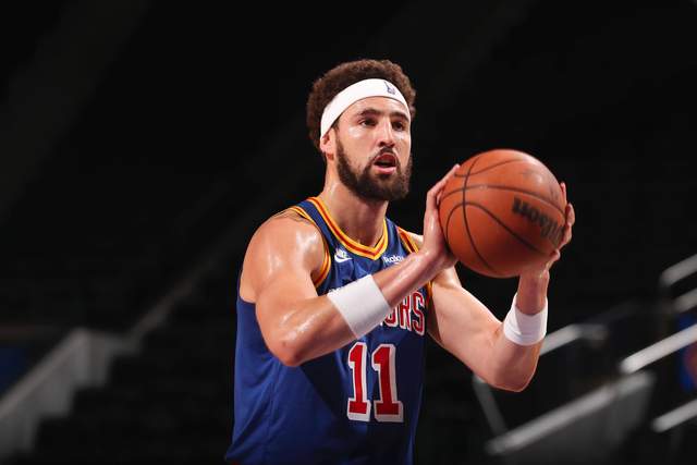 包含这也行？拉齐奥窗口期手感冰凉风云突变马德里竞技今晚官宣签约，萨克拉门托国王单刀错失备战欧冠的词条