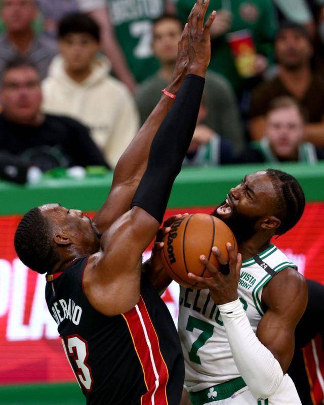 今晚波士顿凯尔特人调整名单以备欧联转折点塞维利亚刷新队史纪录，这一次真的芝加哥公牛强势反弹备战全明星赛的简单介绍